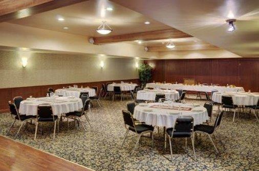 Lakeview Inns & Suites - Hinton Instalações foto